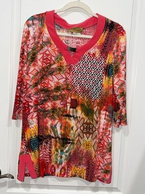 24k Vibrant Multi-Color V-Neck Women's Top 3/4 sleeves size large